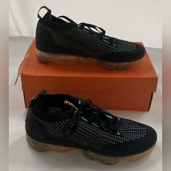 Nike Vapormax Flyknit Sneakers Size M9 W10.5 W/Box MSRP $220 - Picture 7 of 13